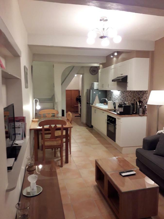 Maison De Village บันโญลส์-ล็อง-โฟเรต์ ภายนอก รูปภาพ