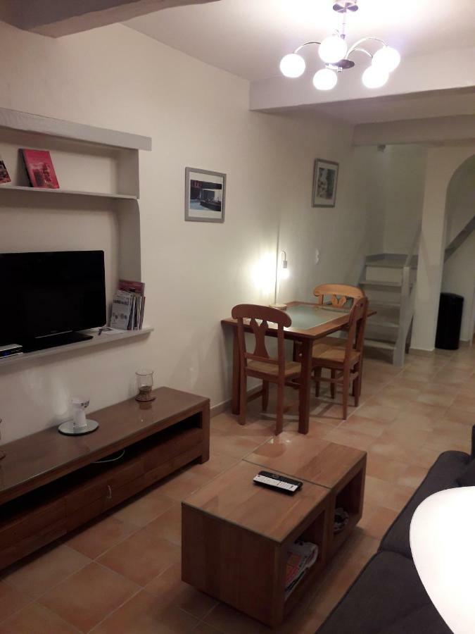 Maison De Village บันโญลส์-ล็อง-โฟเรต์ ภายนอก รูปภาพ